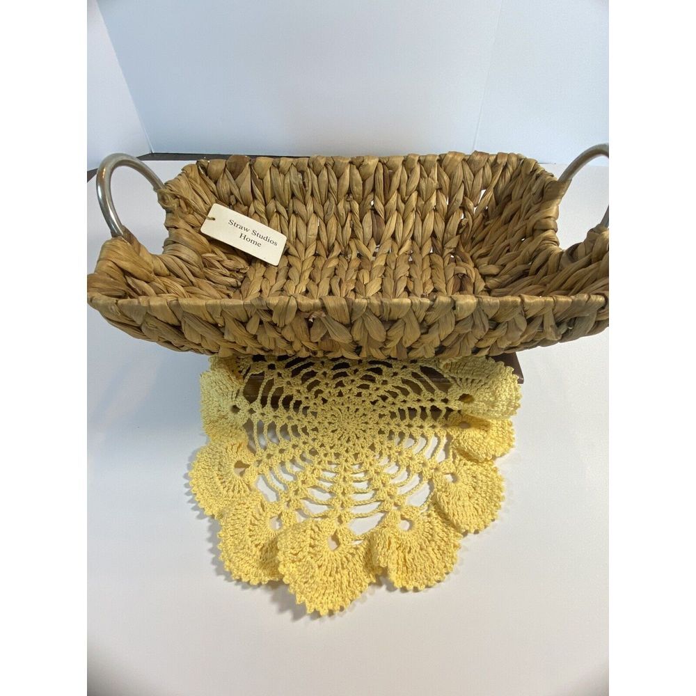Banana leaf Bread/fruit basket handwoven with metal handles. Light Color‎